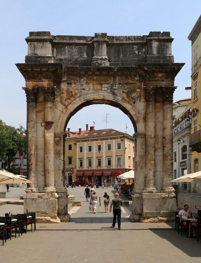 Ttapartmani Pula Exteriér fotografie